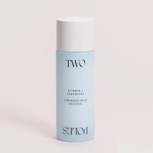 TWO POLES LUMINOUS MILK ESSENCE