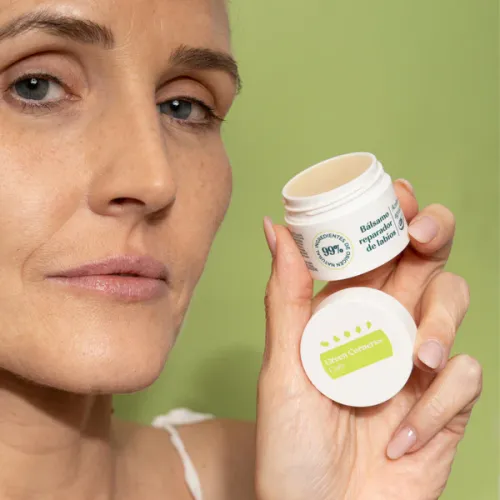 Bálsamo reparador de labios con Aceite de aguacate Green Cornerss 15 ml